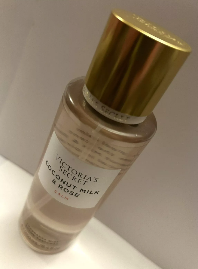 Victoria's Secret New! Natural Fragrance Body Mist - COCONUT MILK & ROSE 250ml