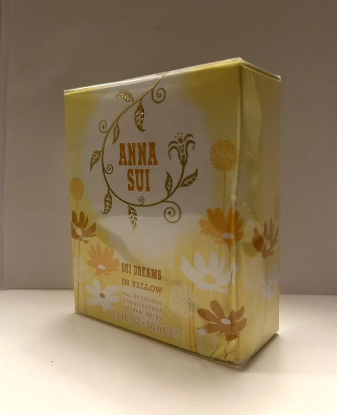 Anna Sui - Sui Dreams in Yellow Eau de Toilette Spray 50ml - Tiny Box Dent - NEW