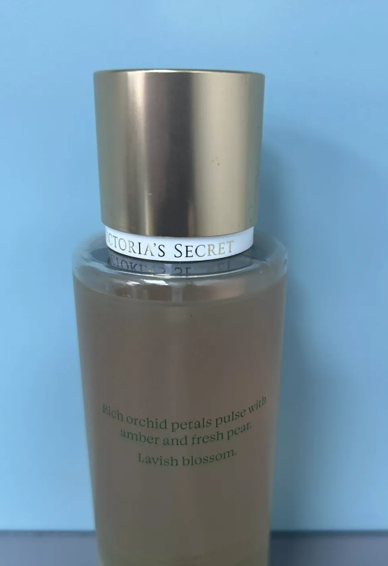VICTORIA'S SECRET LUSH ORCHID AMBER FRAGRANCE MIST . NEW. FREE SHIPPING