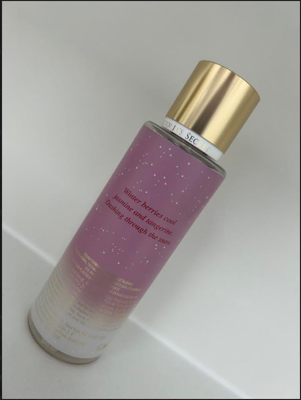 VICTORIA’S SECRET, Snowdrift Frozen Berries & Jasmine Fragrance Body Mist 250ml