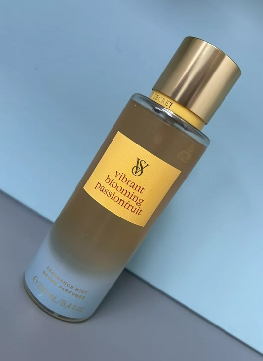 VICTORIA'S SECRET, VIBRANT BLOOMING PASSIONFRUIT, FRAGRANCE MIST - NEW - GENUINE